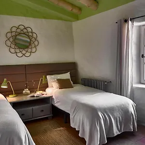  Villa Sitges Hill Retreats-masia Nur 22 Bedrooms Divided Over 9 For Max 44 Guests